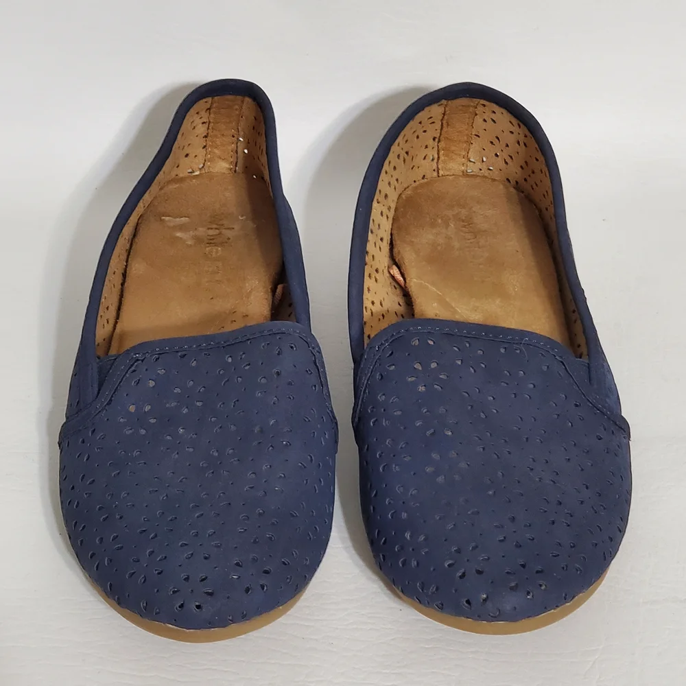 White Mountain Lazer Cut Navy Women's Flats